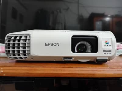 Epson H582A Projecter (US imported)