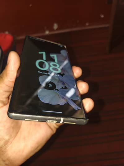 10/10 condition hai battery okay har chij ki guarantee Hogi
