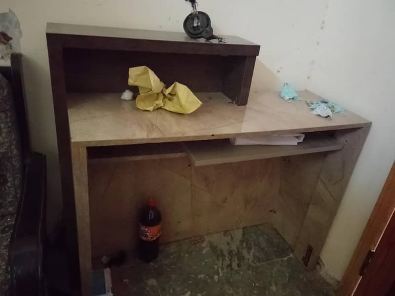 study table sale 1
