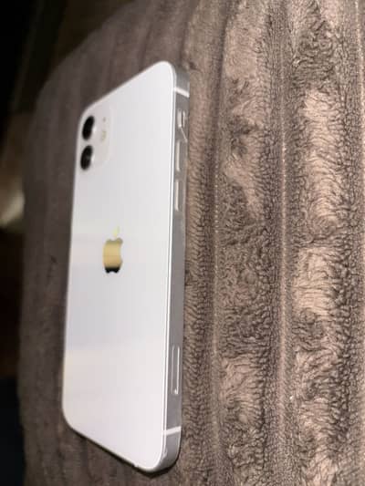 iphone 12 Pta 128 GB