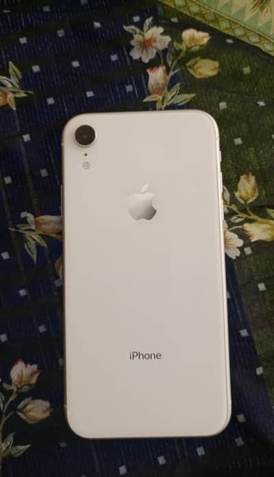 Apple iPhone XR