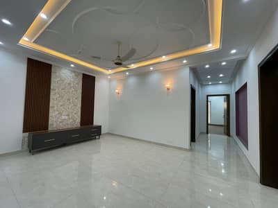 Prime Location Upper Portion For rent In Paragon City