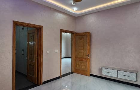 Prime Location Paragon City House For rent Sized 4 Marla