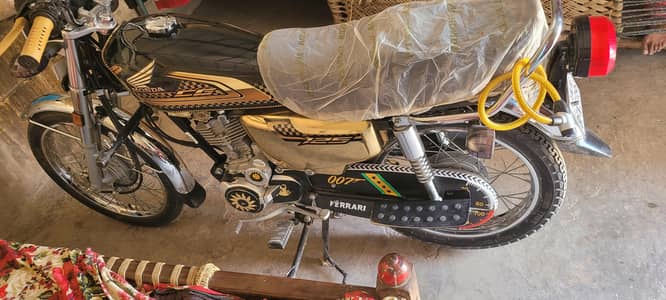 Honda CG 125  self start special gold edition