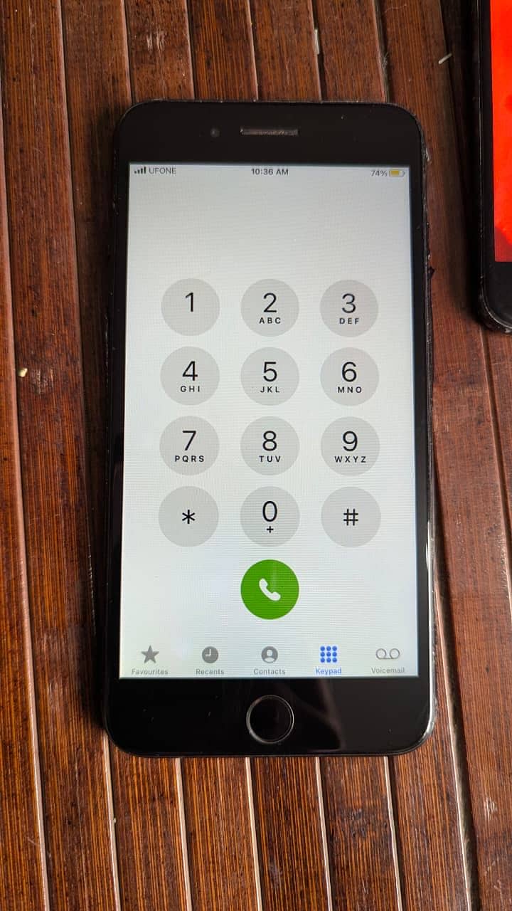 2* iPhone 7 Pluses 1