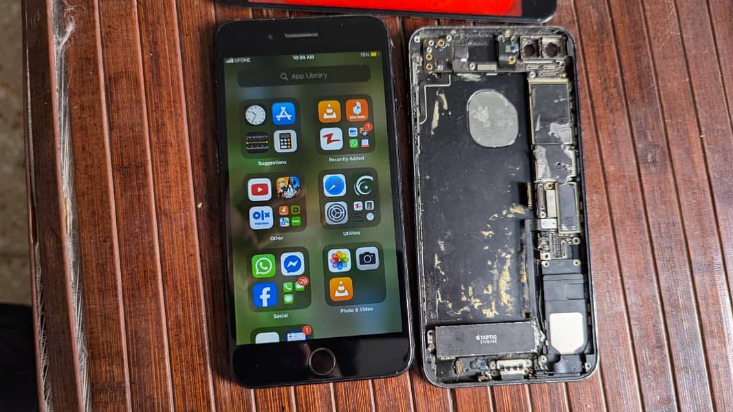 2* iPhone 7 Pluses 2