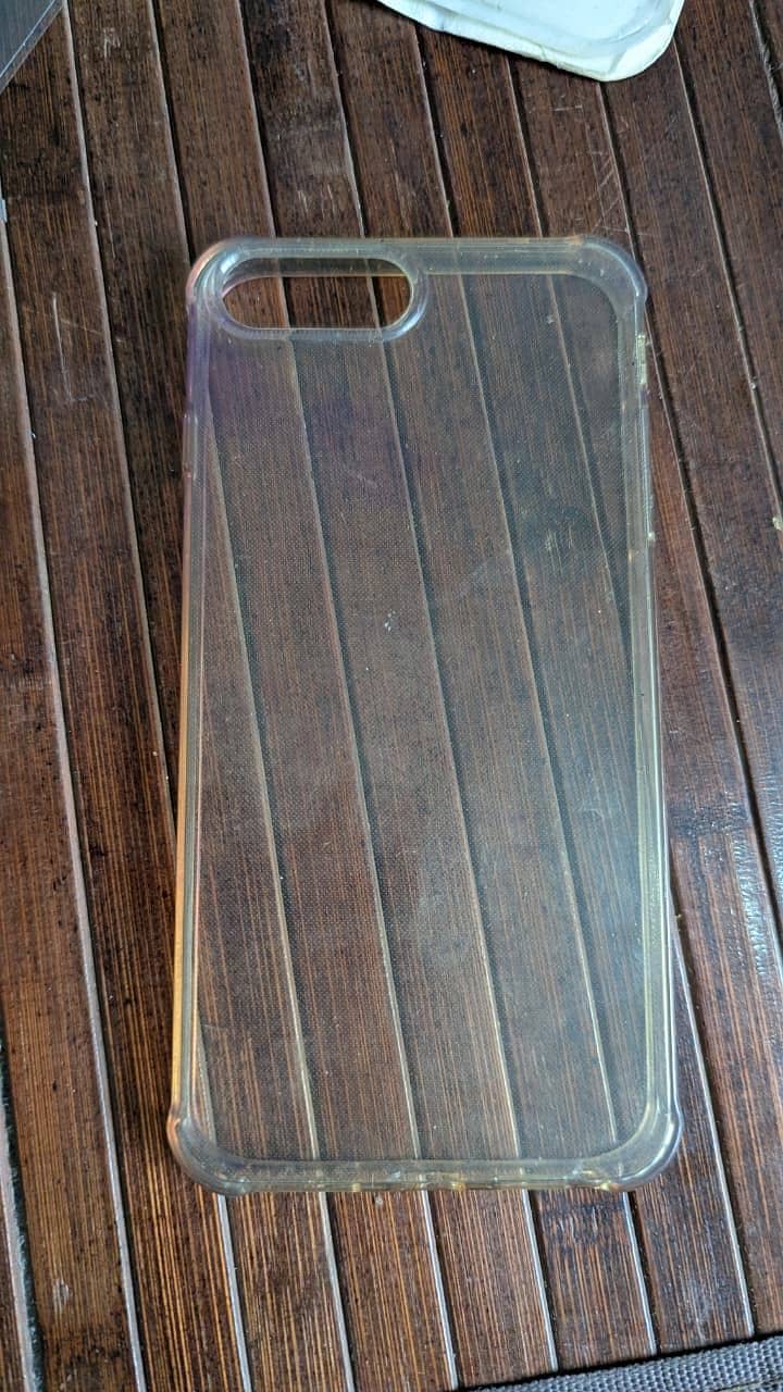 2* iPhone 7 Pluses 8