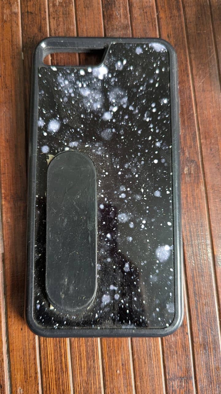 2* iPhone 7 Pluses 12