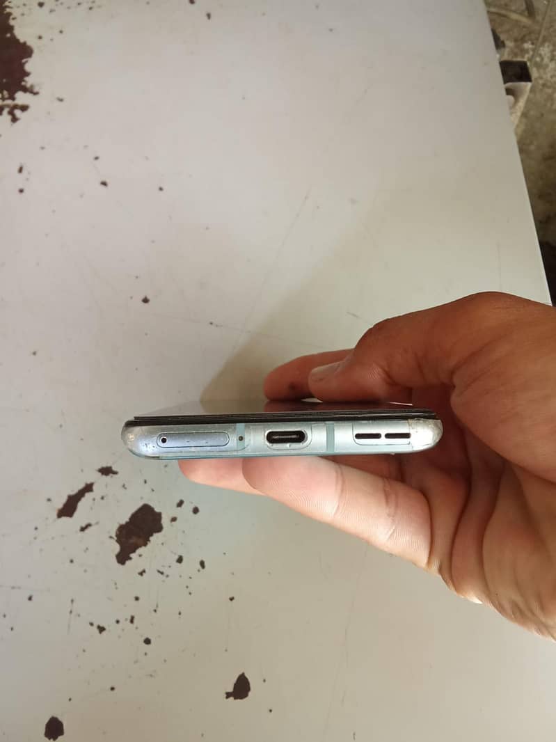 One Plus 9R 3