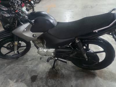 ybr 125 2015