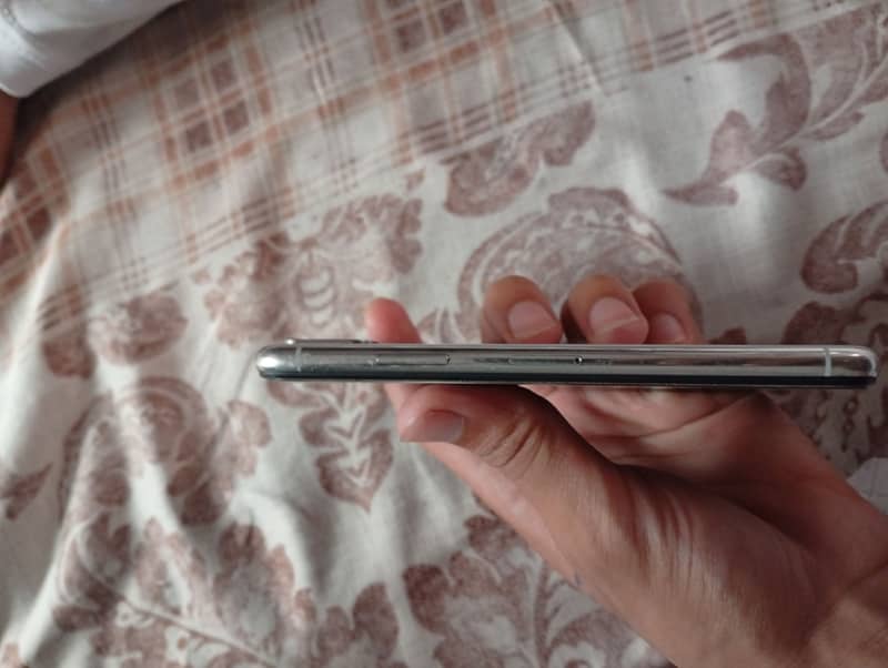 Apple iPhone X 2