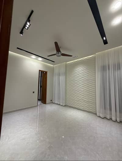 10 Marla Fully Designer Luxury House For Sale