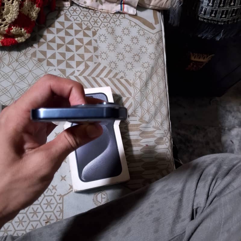 Apple iPhone 15 Pro 5