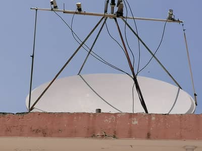 6 feet dish with 5 LNBs (25000) (without LNBs 18000)