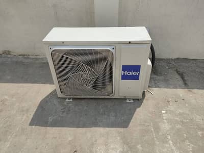 Haier 1.5 ton DC inverter for sale. Working perfectly.