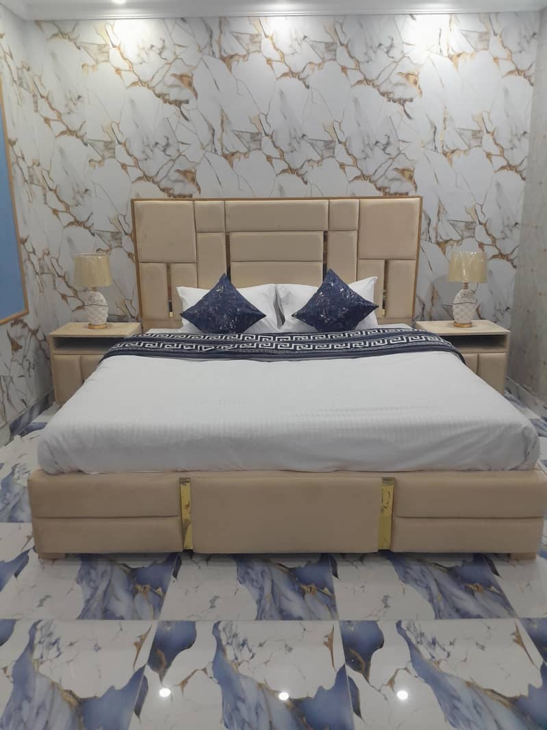 king size bed 0