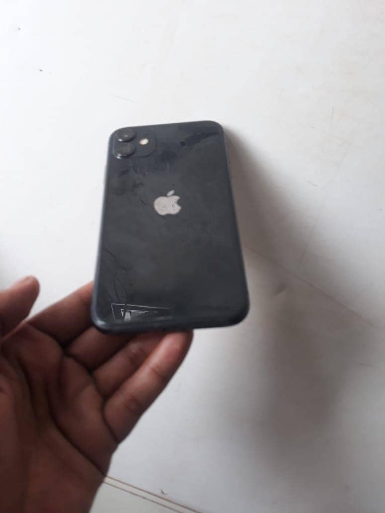 Apple iPhone 11 0