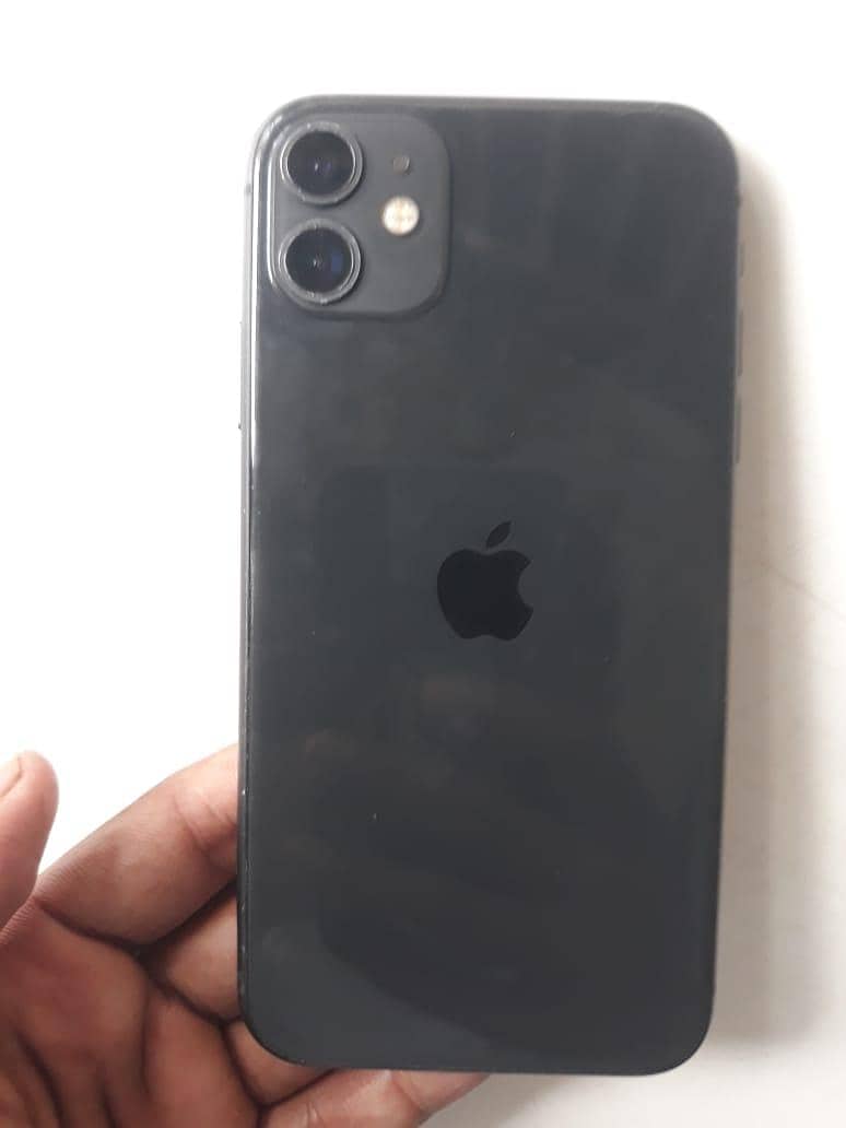 Apple iPhone 11 4