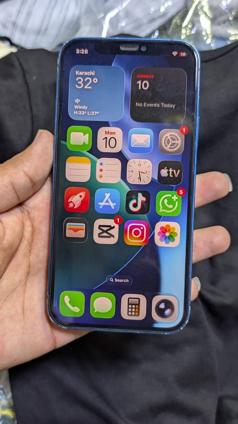 Apple iPhone 12 7
