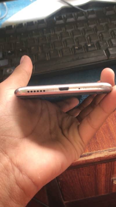 Honor 8C
