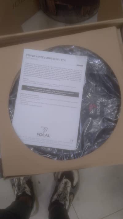 Focal Performance FPX 1.1000 Amp & 1 Pair Focal Sub P 25DB