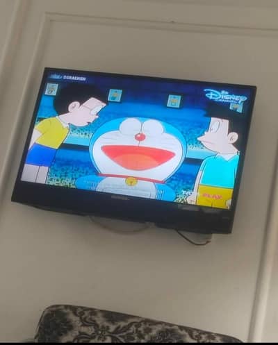 Nobel Lcd 32 inch 100% ok 8 month used not open repair Gurenty