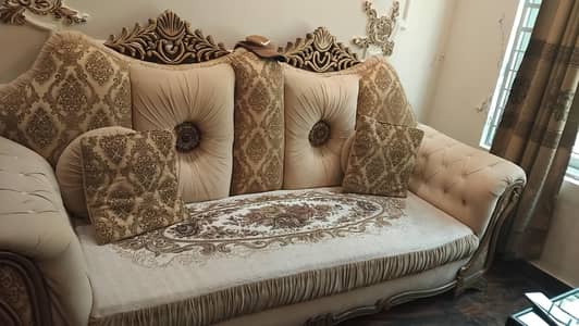 6 seater sofa  for urgent sale Low price
