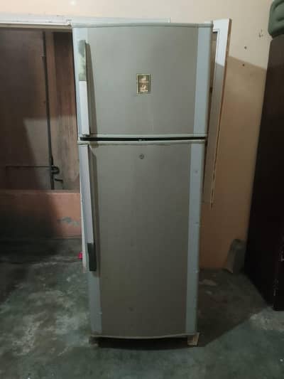 uisible fridge for urgent sale