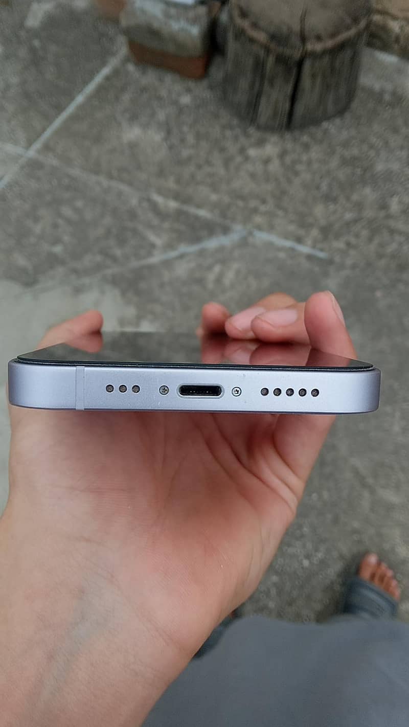 Apple iPhone 14 3