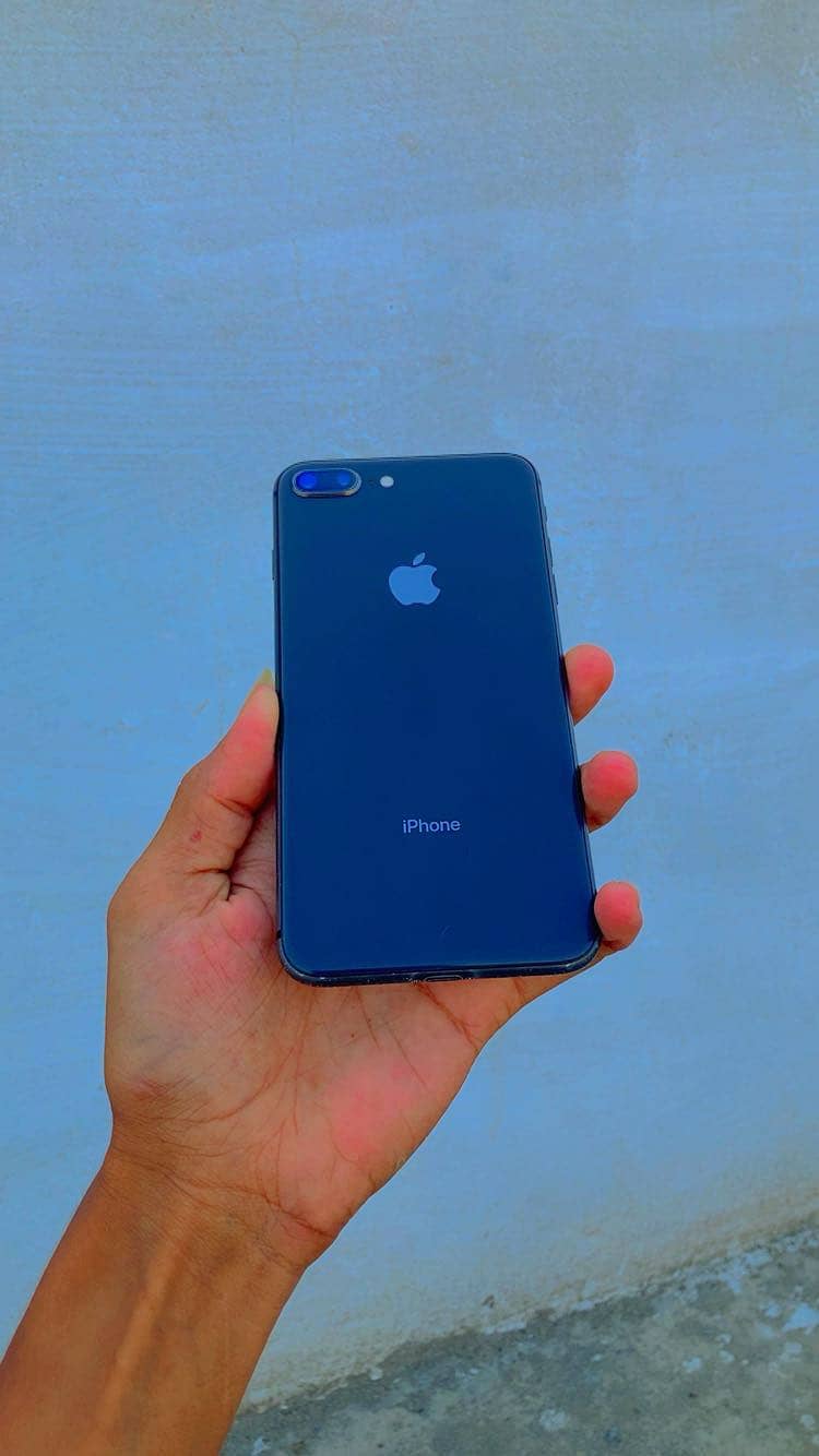 Apple iPhone 8 Plus 2