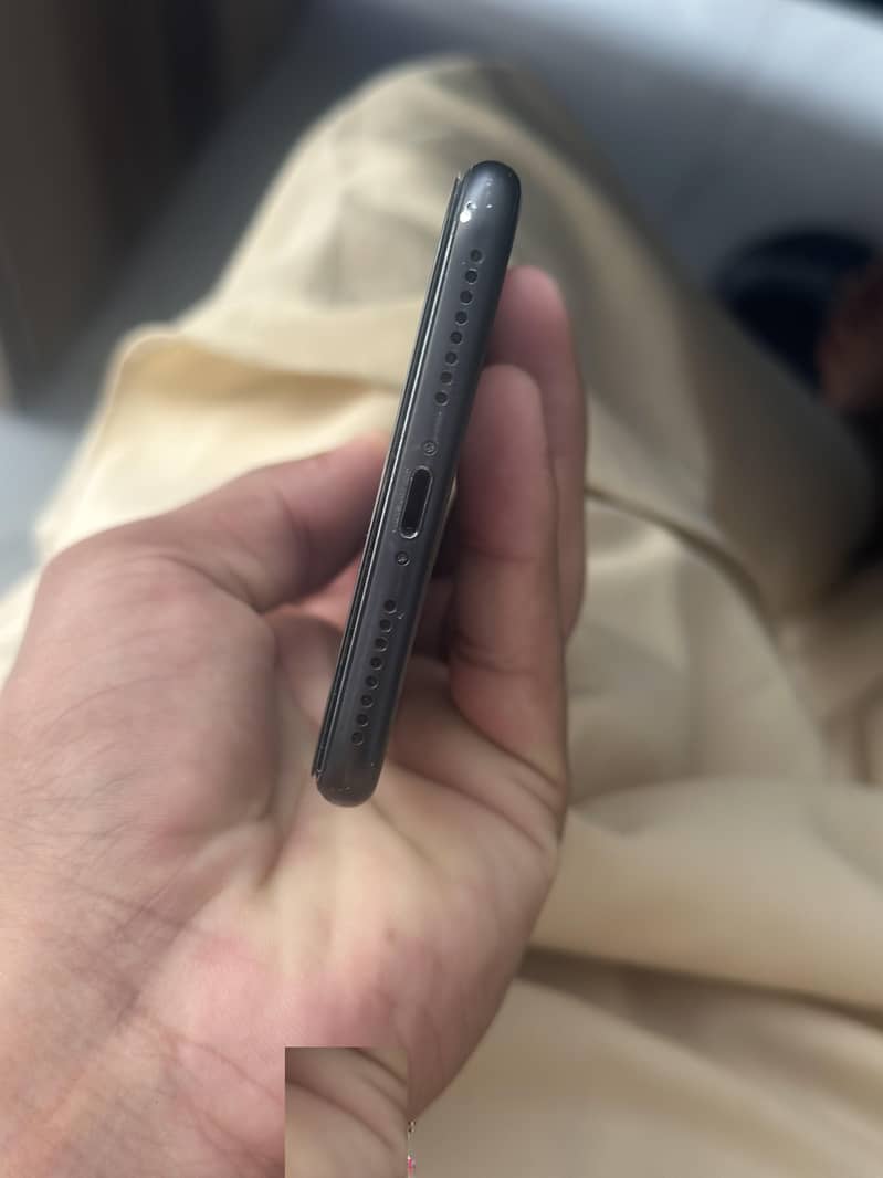Apple iPhone 7 Plus 1