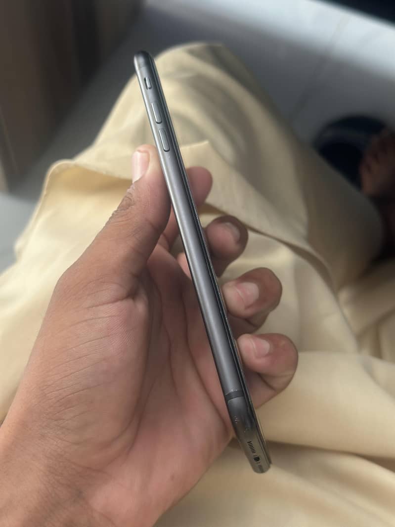Apple iPhone 7 Plus 2