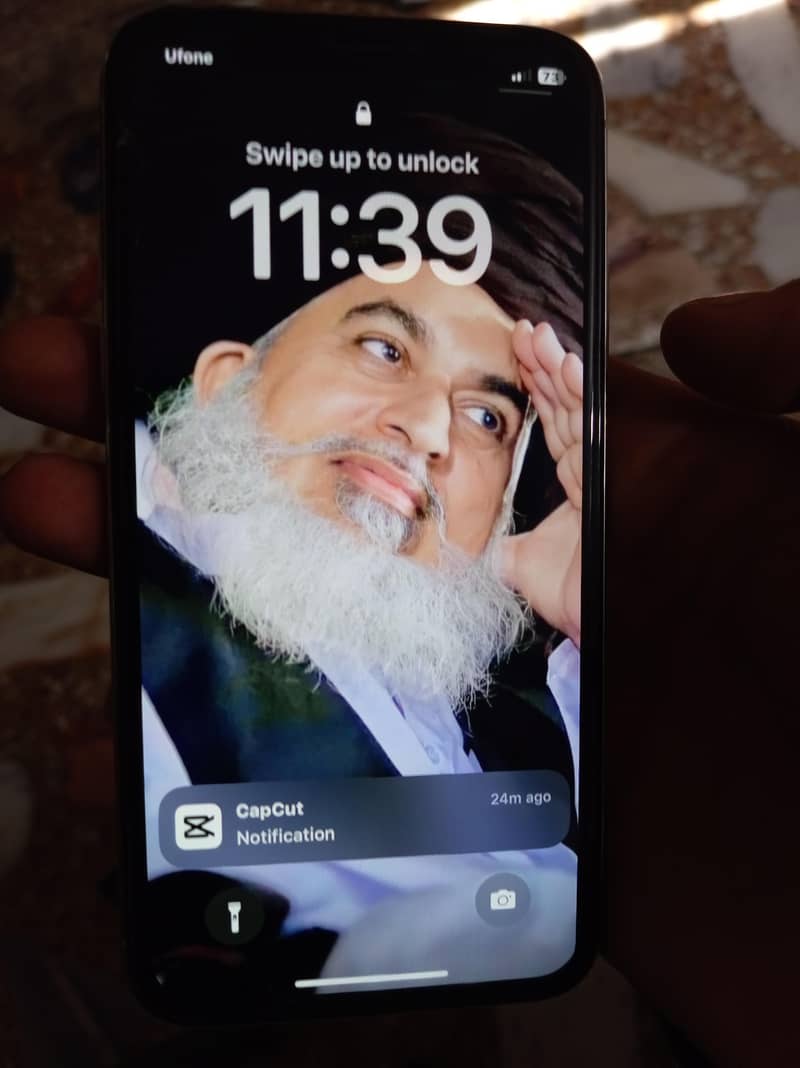 Apple iPhone X 3