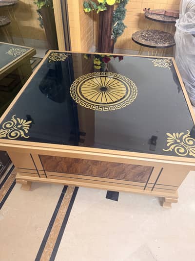 center table for sale in good condition