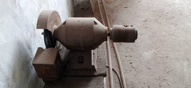 table Grinder heavy Duty Bilkul ok Perfect Machine h
