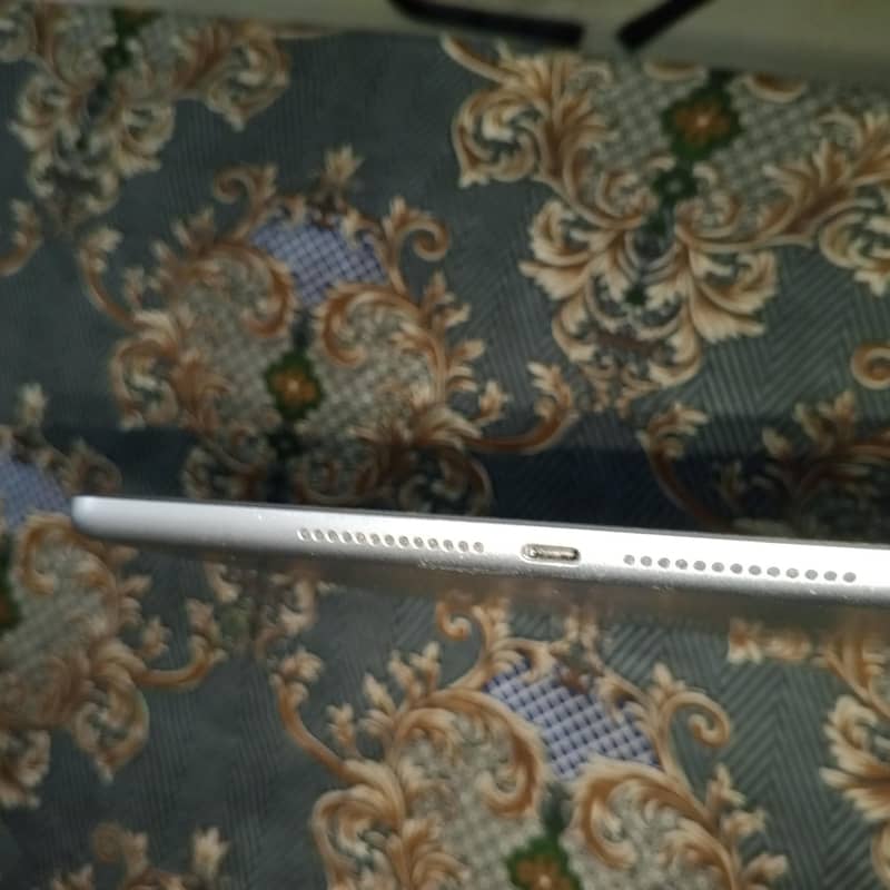 ipad 5 generation 128GB 3