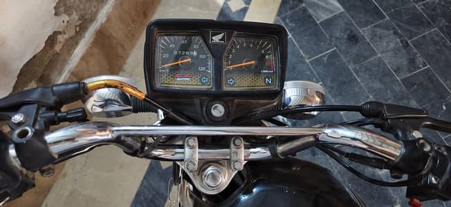 Honda CG 125 Special Gold Edition (Self Start) - Excellent Condition