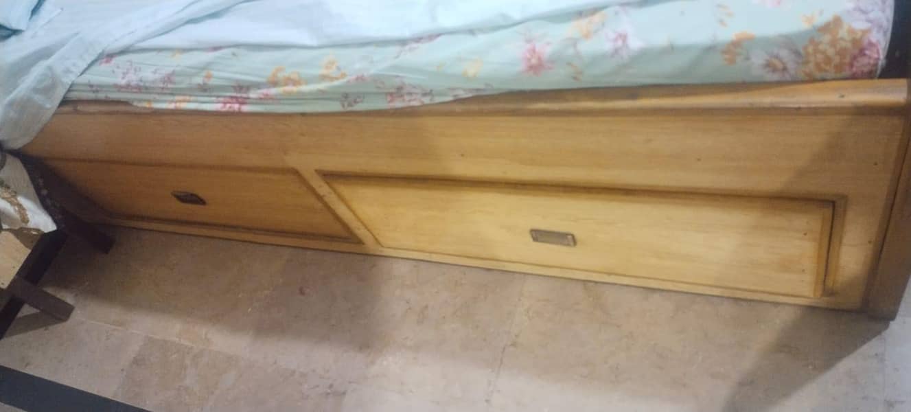 storage bed 3