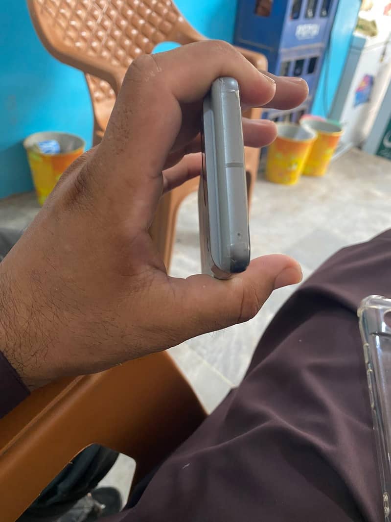Google Pixel 8 3