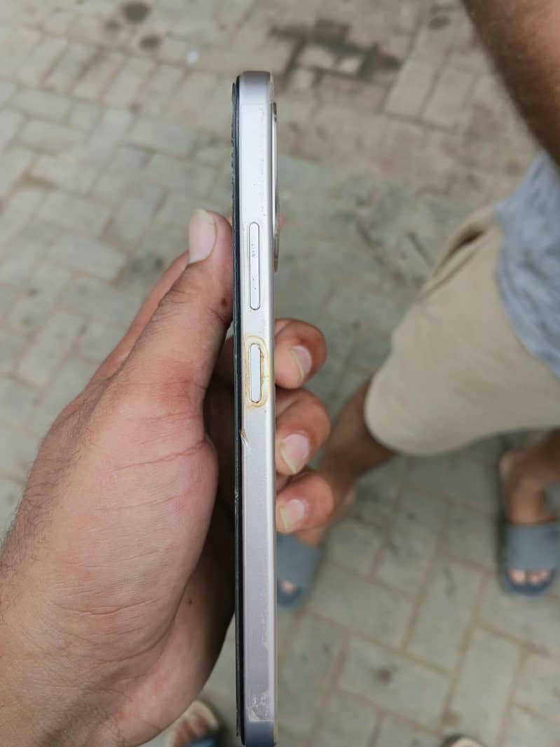 OPPO A6 2