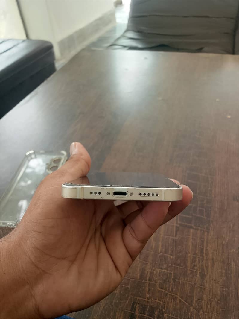 Apple iPhone 12 2