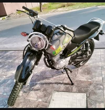 Yamaha YBR 125G 2023