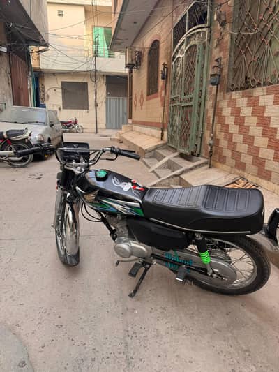 sale black colour honda 23 model