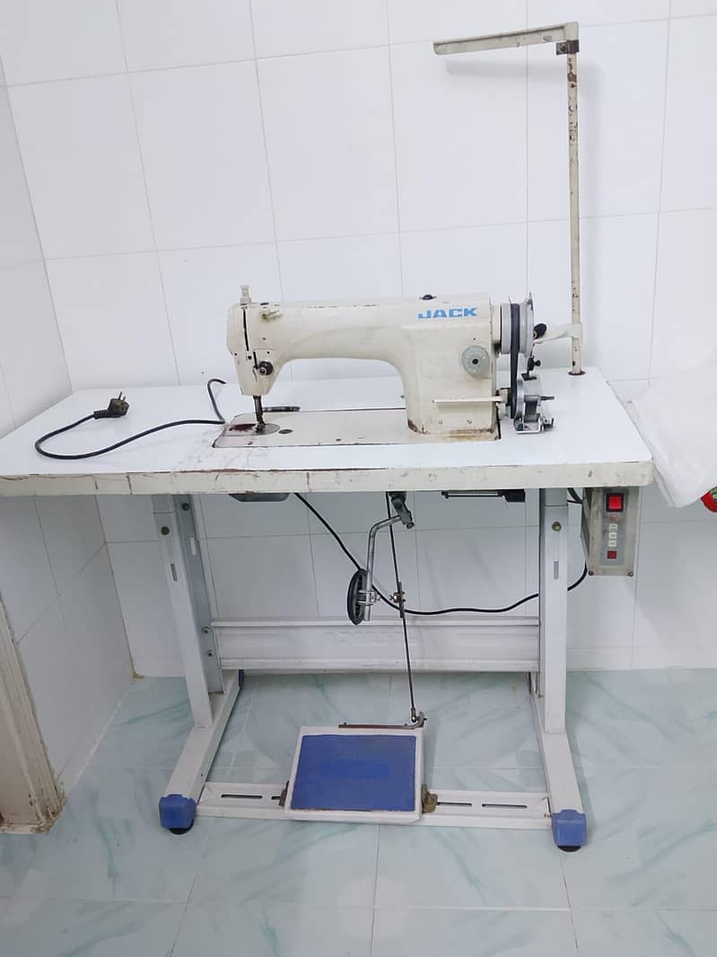 JACK SEWING MACHINE 1