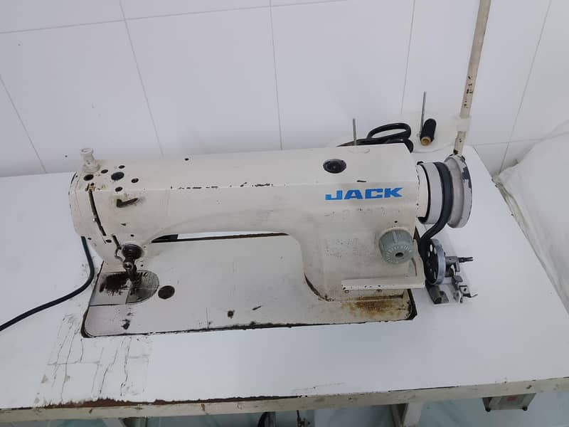 JACK SEWING MACHINE 4