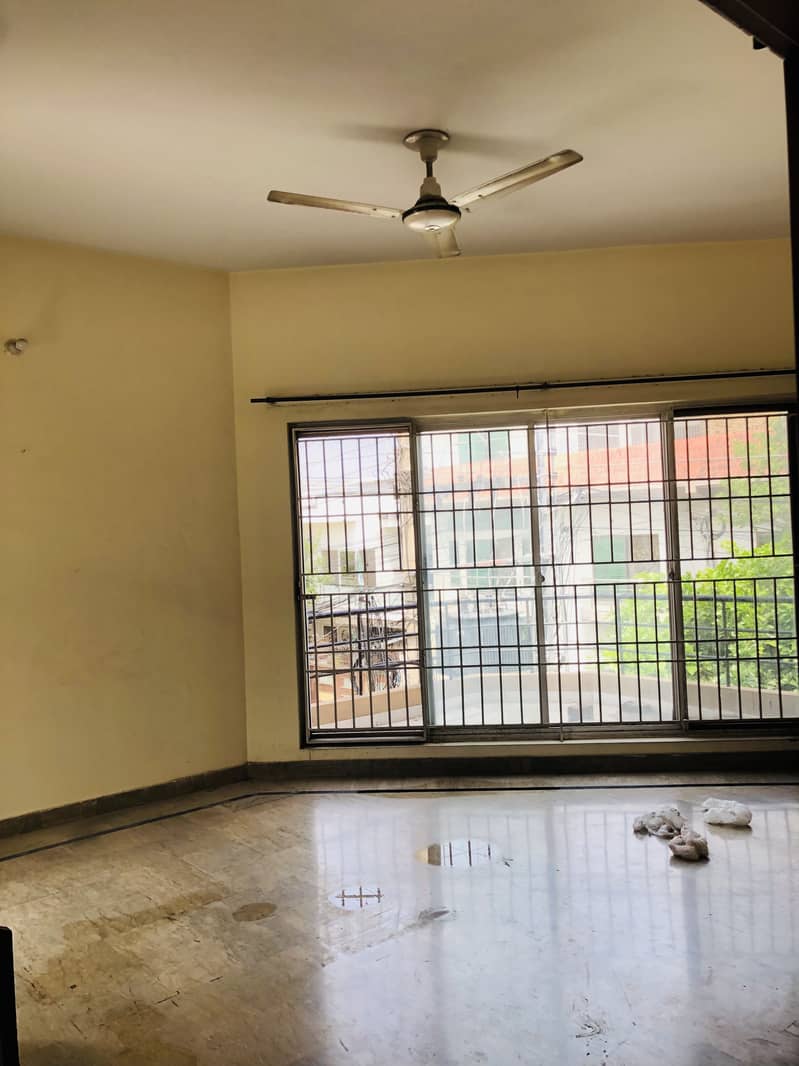 Upper Portion For Rent 6