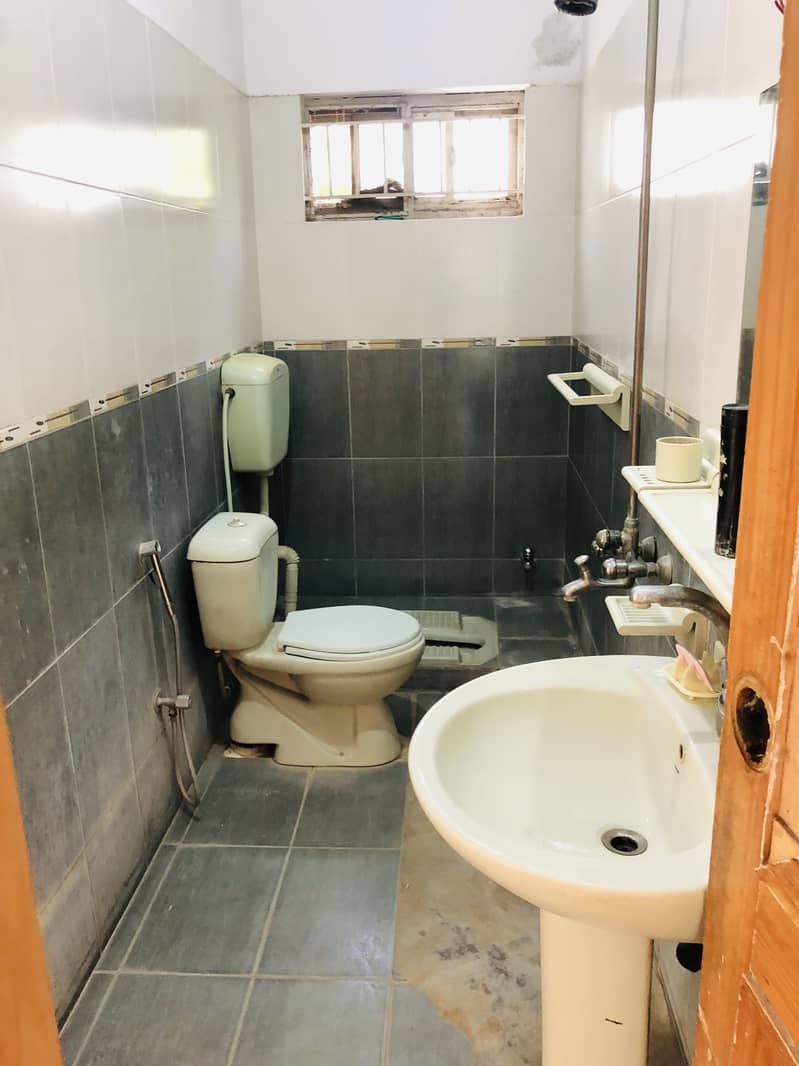 Upper Portion For Rent 8