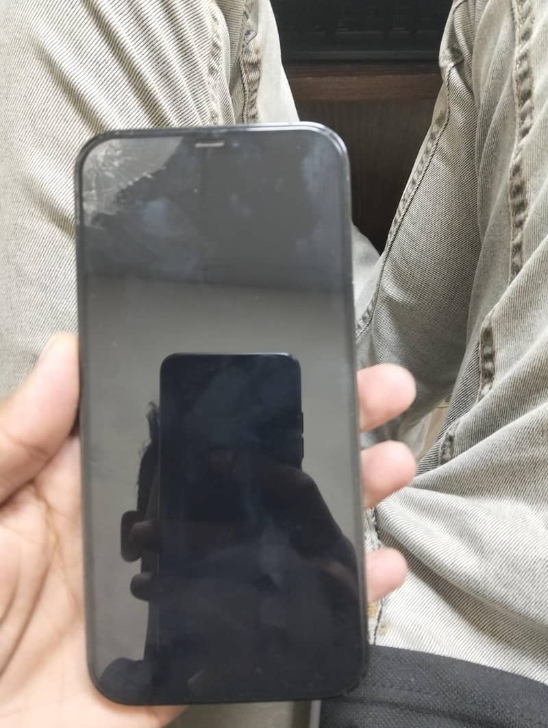 Apple iPhone 12 Pro Max 3