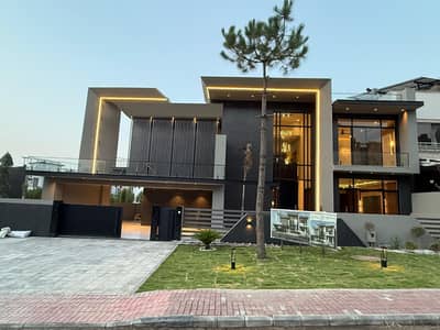 Solar system install 10 Marla 5 bedroom phase 7 bahria town Rawalpindi rent
