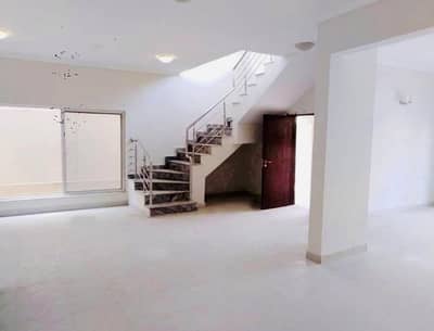 3Bed DDL 200sq yd Villa FOR SALE. Top Heighted Location near. Murree Point BTK (Hill View)